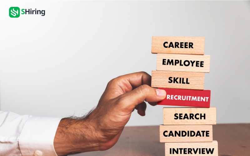 Tiêu chí tuyển dụng là những yêu cầu, tiêu chuẩn mà nhà tuyển dụng đặt ra đối với ứng viên